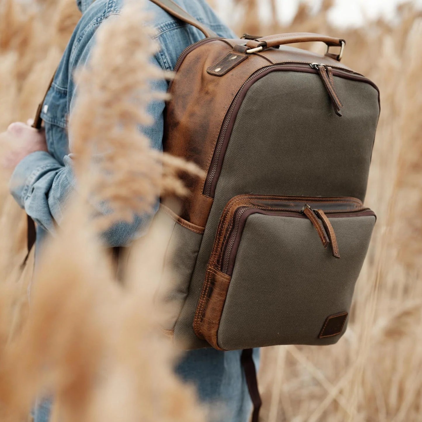 25L Traveler Canvas Backpack